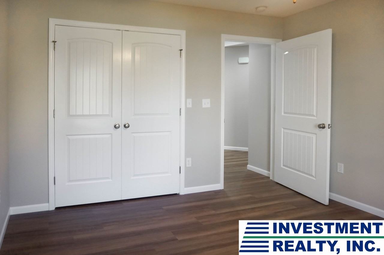 1190-MF4-E2 - Photo 5 of 13