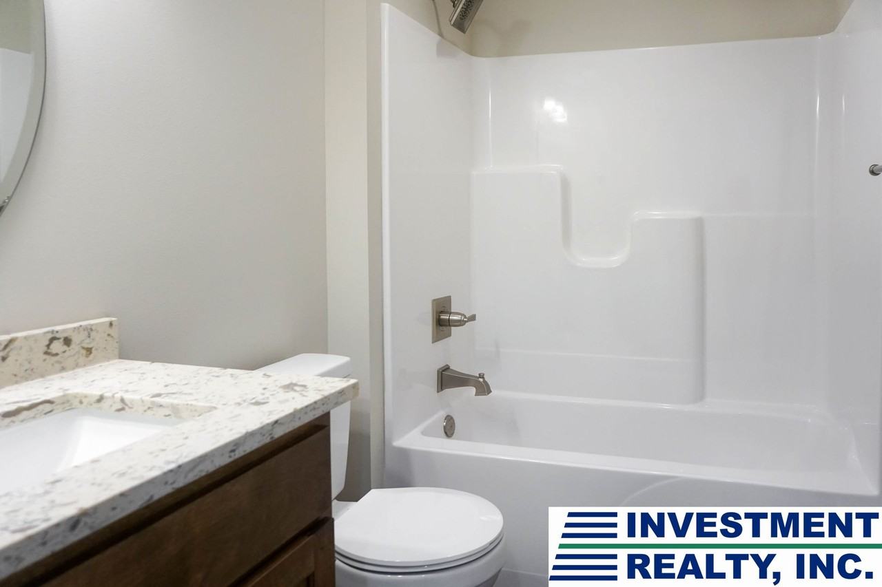 1190-MF4-E2 - Photo 6 of 13