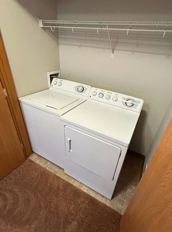 3810 Tiverton Ct - Photo 7 of 14