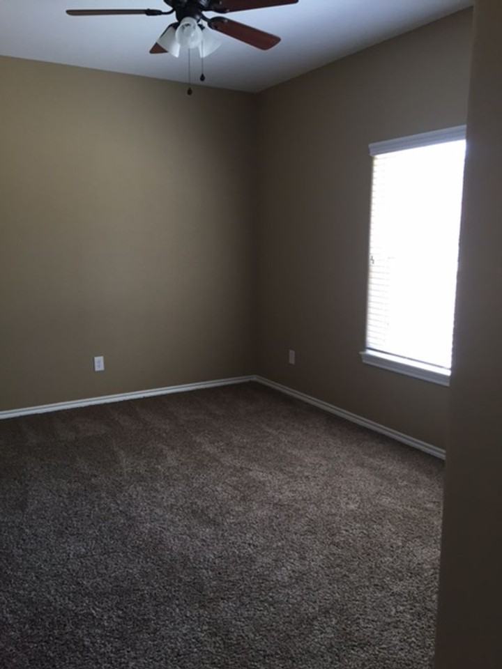 436 Tower Rd - Photo 4 of 7