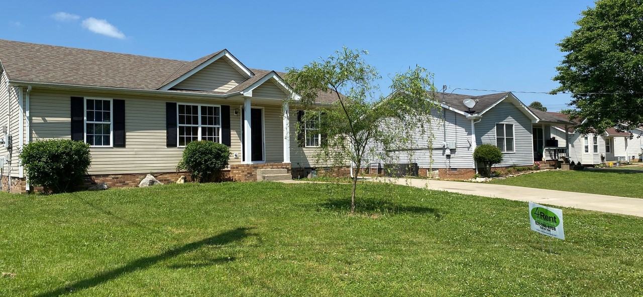 416 Woodale Dr - Photo 2 of 29
