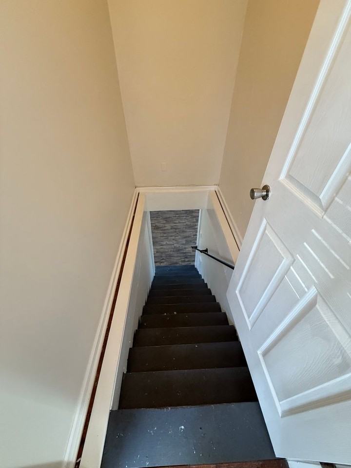 302 Hoffman St - Photo 6 of 24