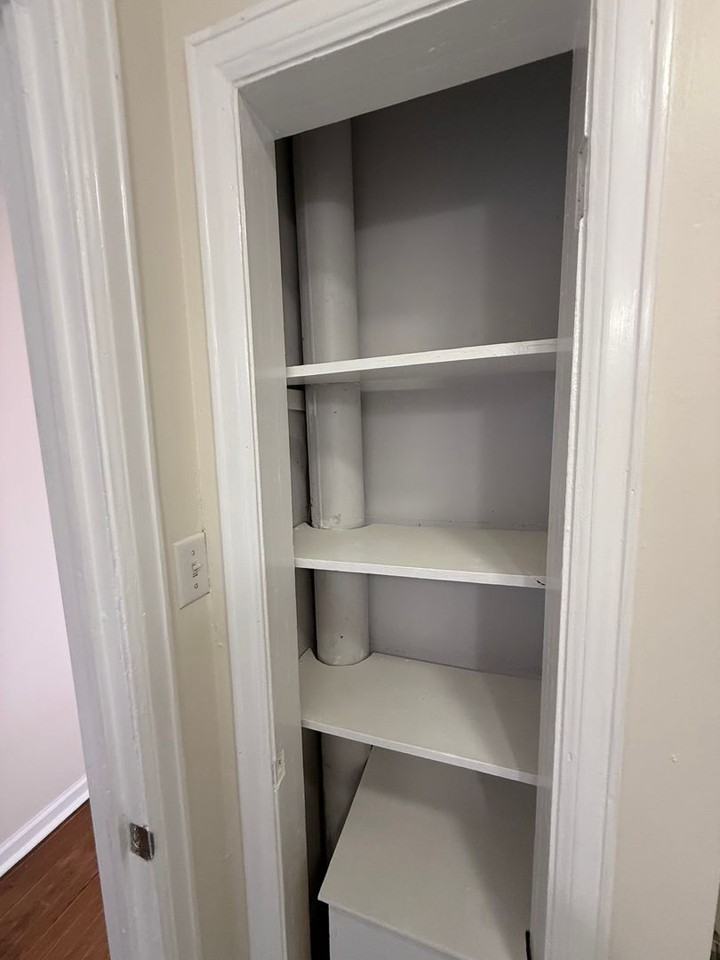 302 Hoffman St - Photo 7 of 24