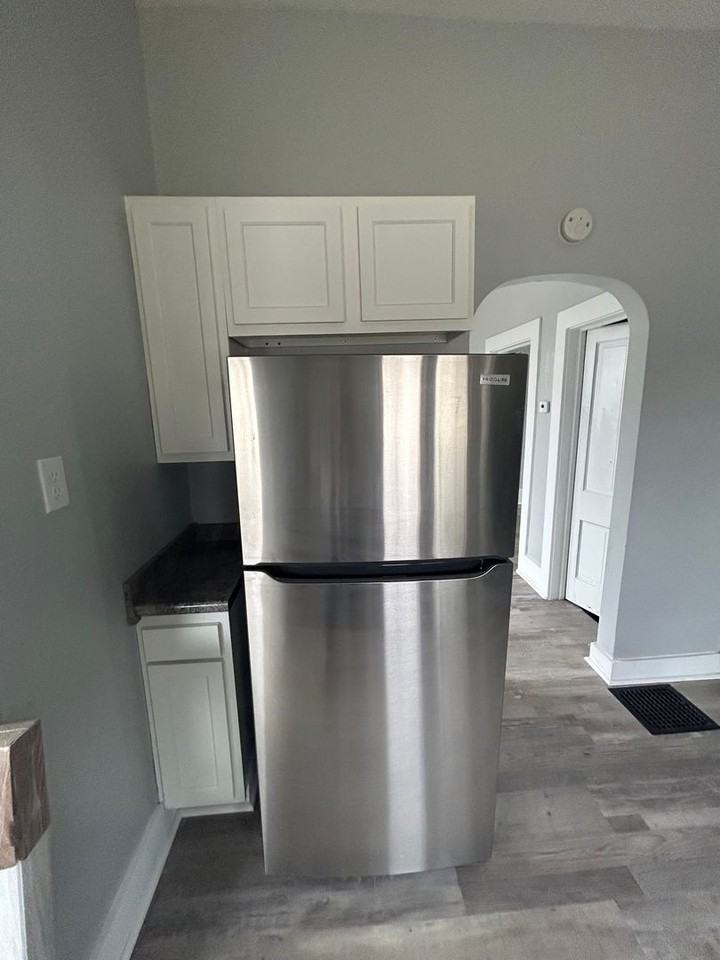 511 Front St - Photo 7 of 15