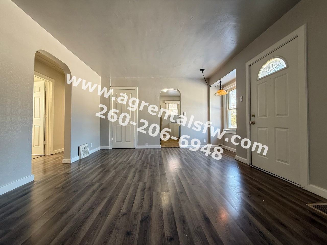 2820 Sandpoint Rd - Photo 2 of 11