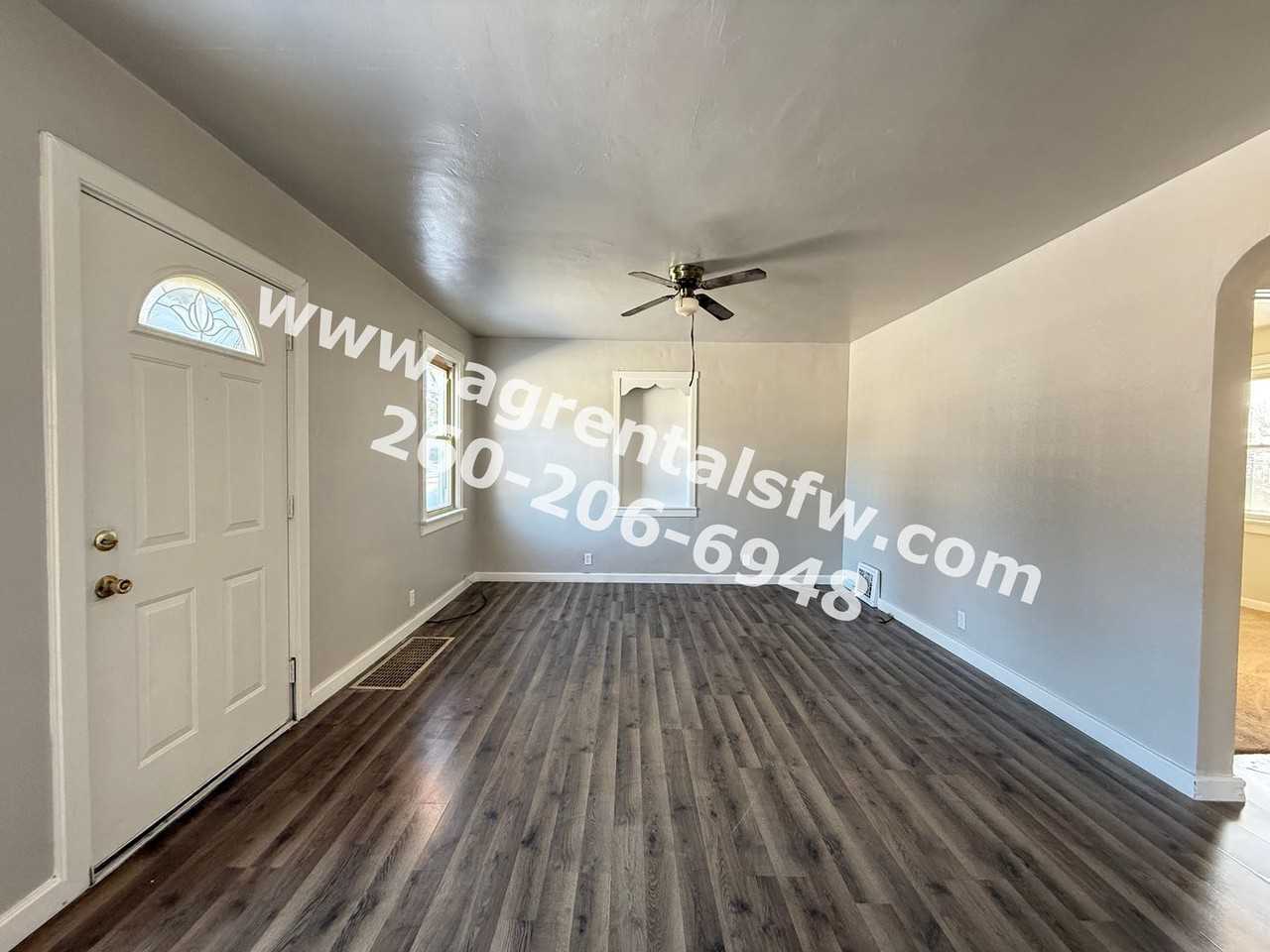 2820 Sandpoint Rd - Photo 3 of 11