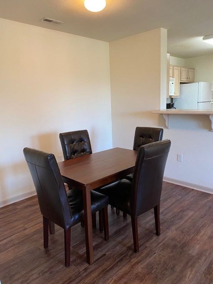 913 Westridge Dr #18 - Photo 6 of 9