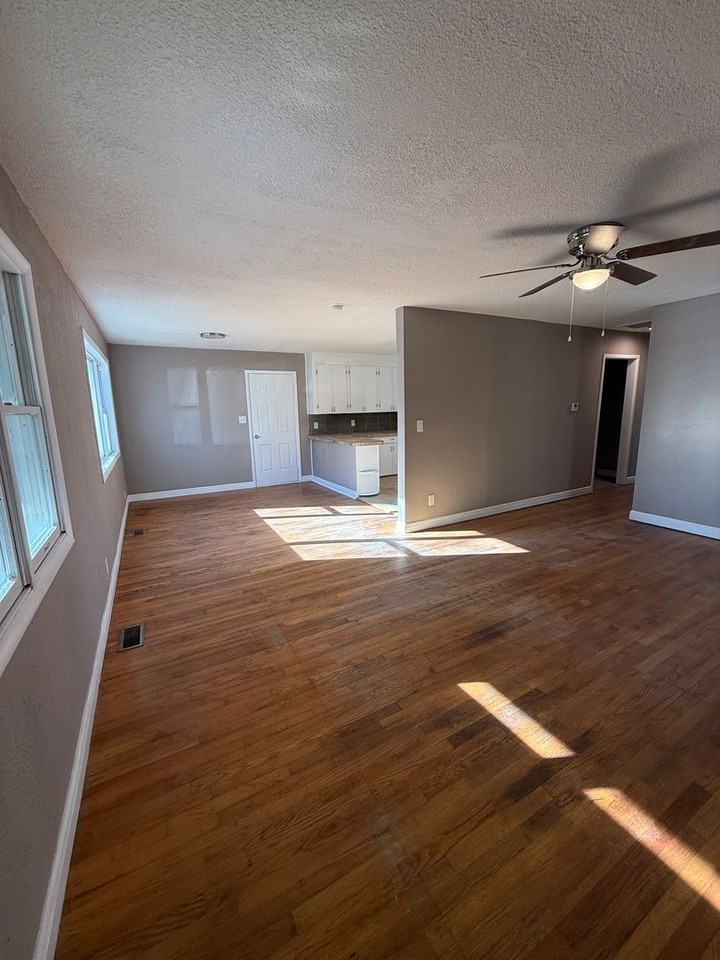 1535 East Talmage Street - Photo 2 of 13