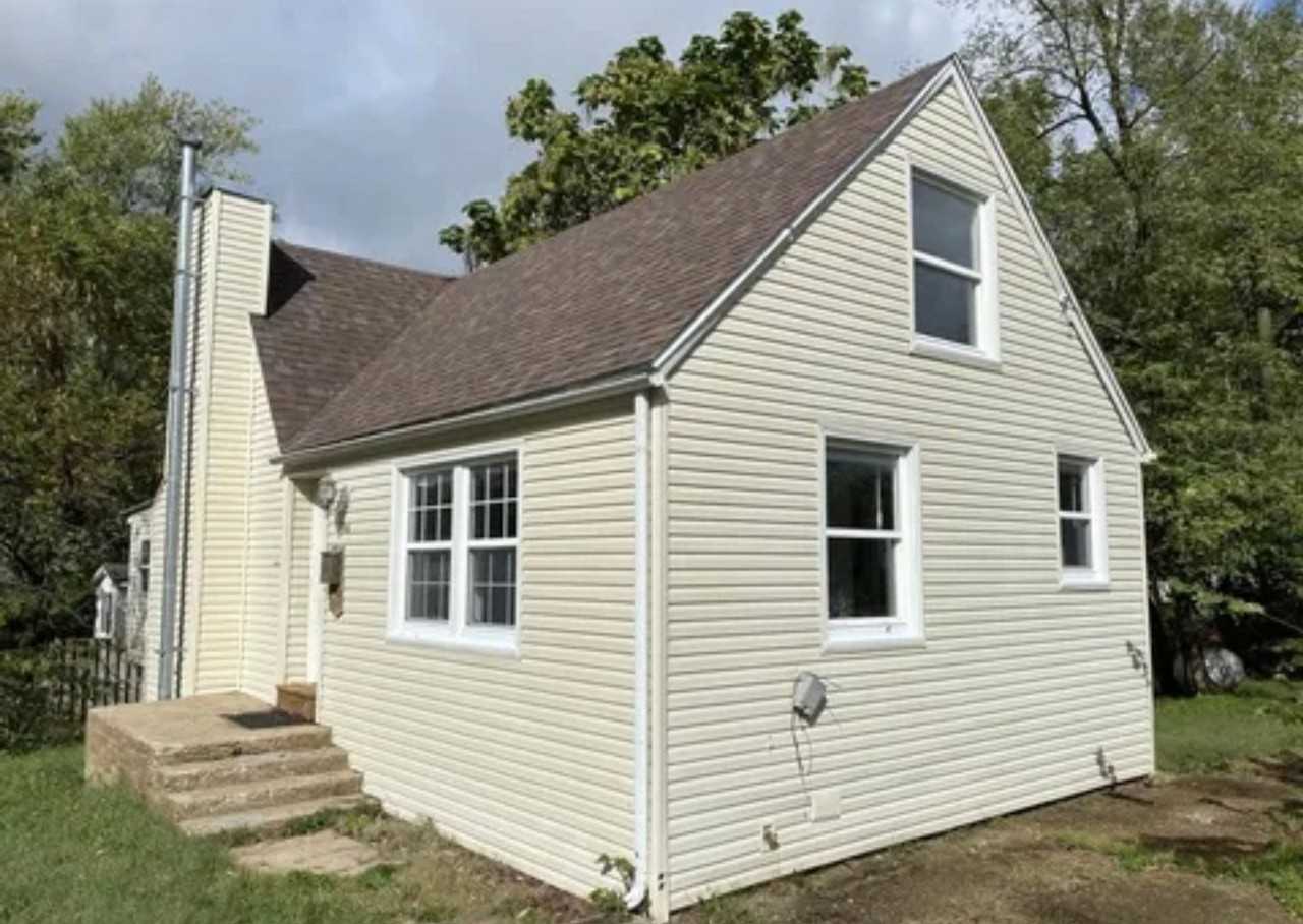 103 E Austin St - Photo 2 of 19