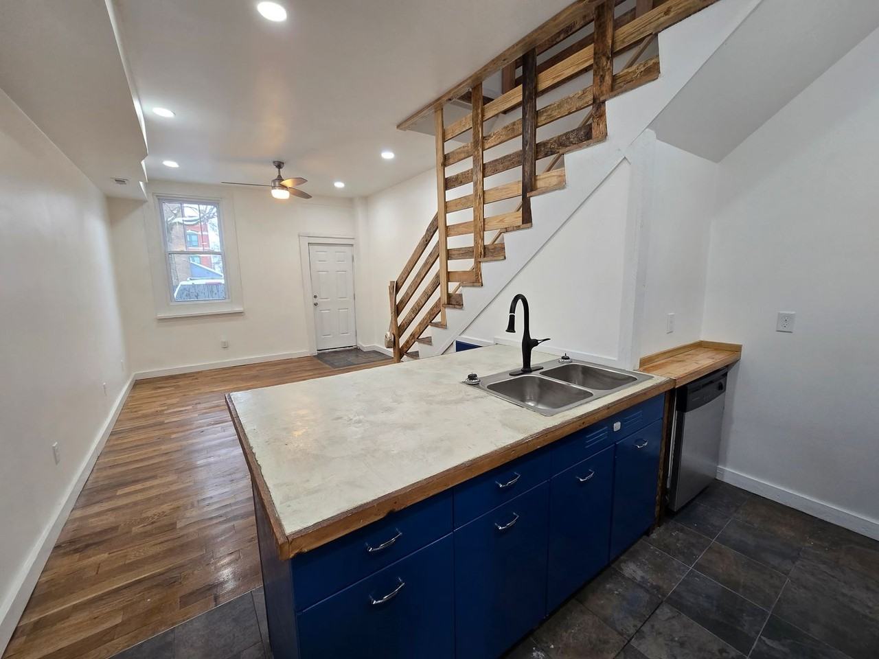 658 State Ave - Photo 6 of 17