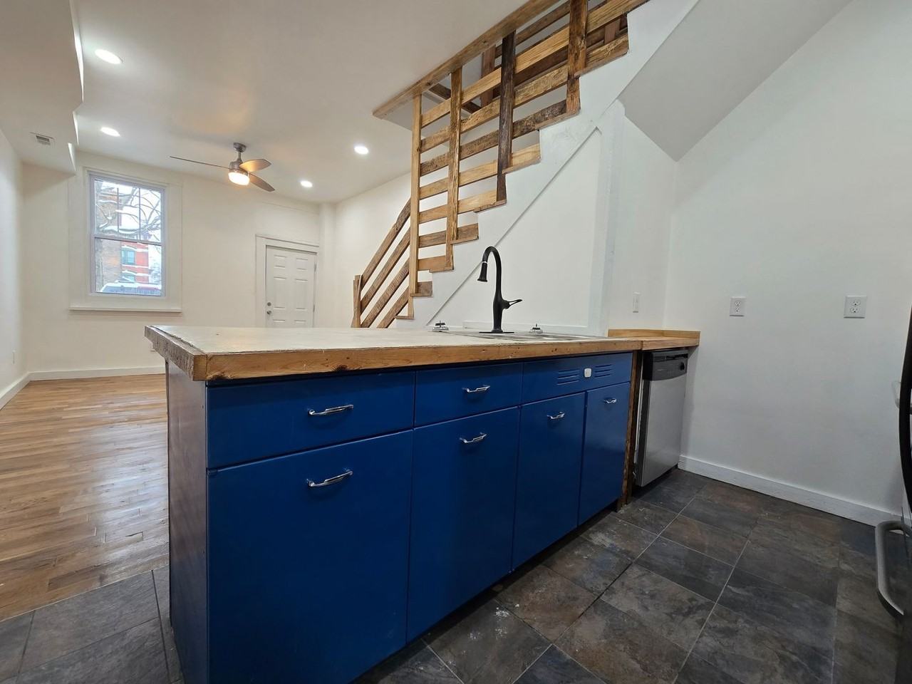 658 State Ave - Photo 7 of 17