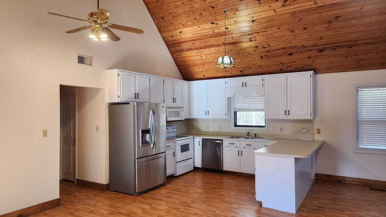 1033 Lick Skillet Rd - Photo 2 of 12