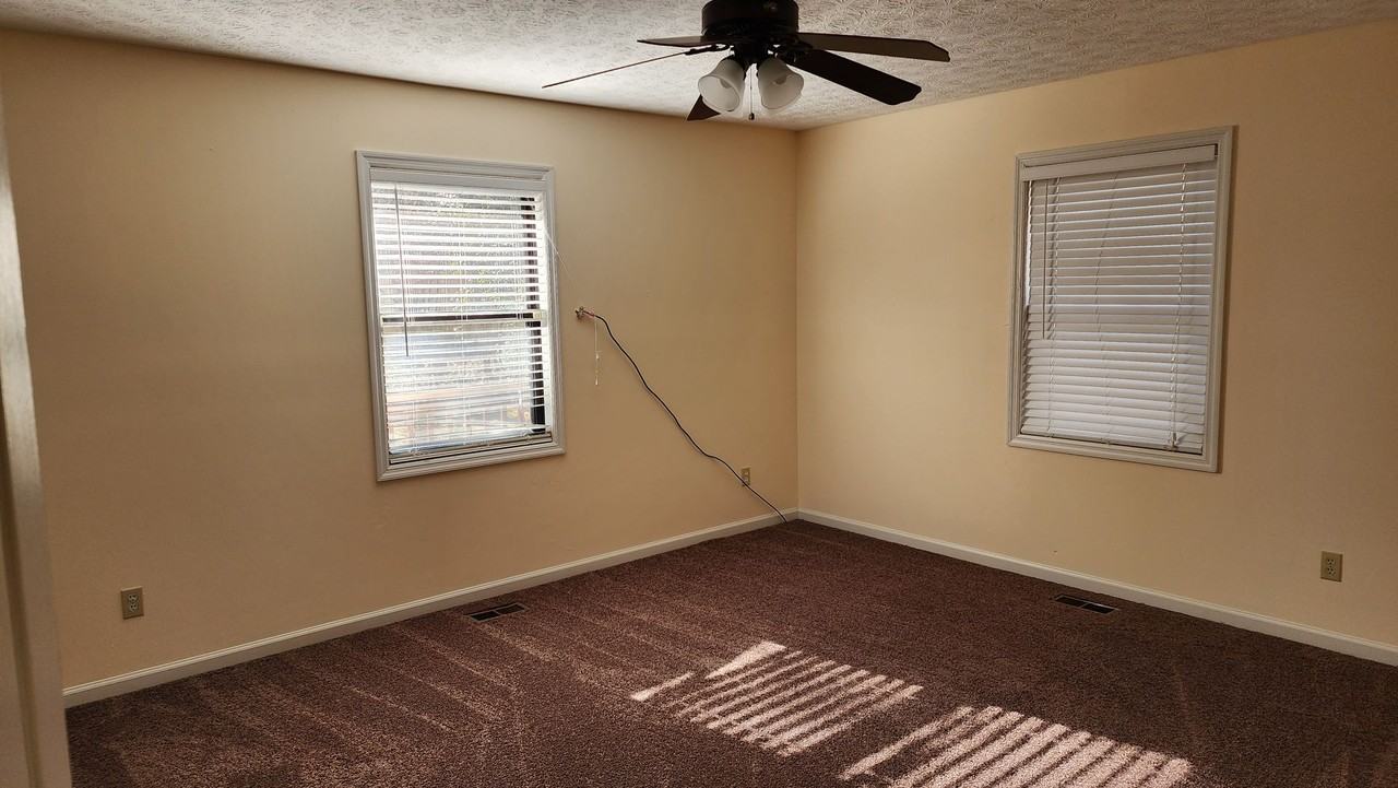 1033 Lick Skillet Rd - Photo 7 of 12