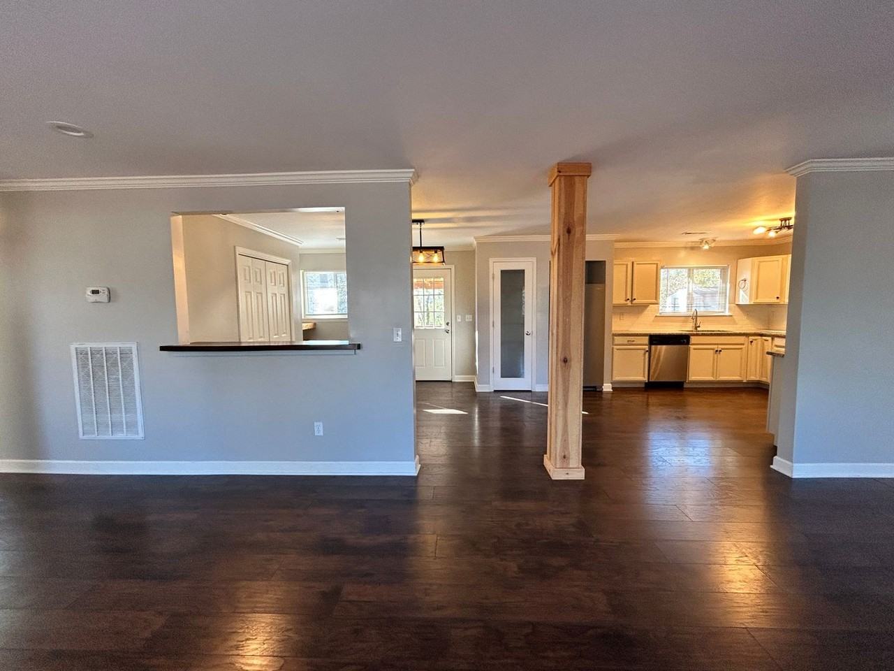 4224 Victory St - Photo 6 of 17