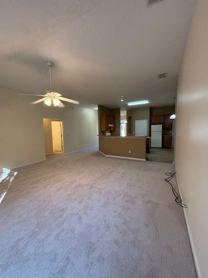 299 Johns Creek Pkwy - Photo 5 of 33