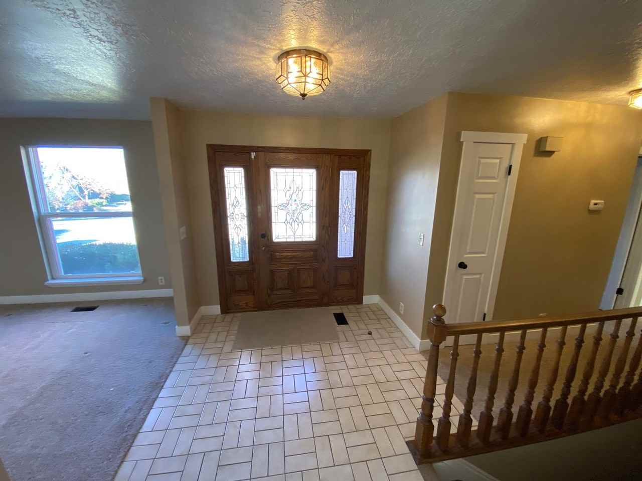 2044 N 420 E - Photo 3 of 23