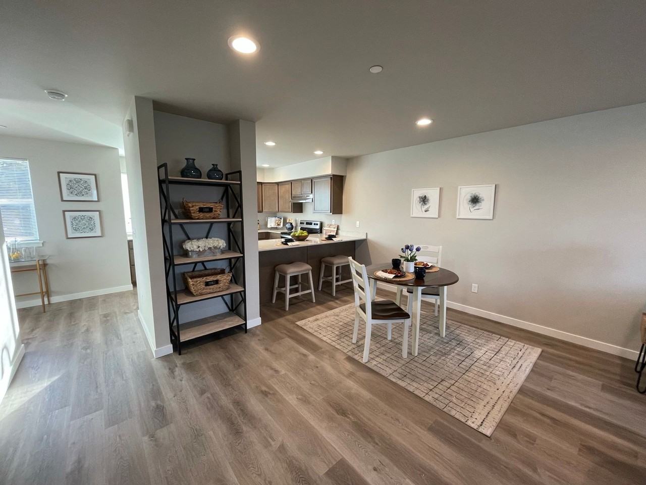 14601 1st Ave S - Photo 2 of 13