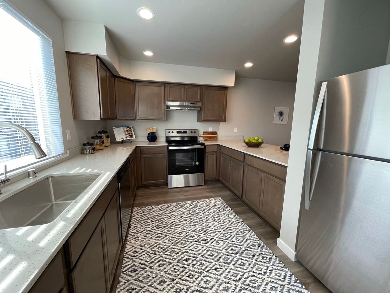 14601 1st Ave S - Photo 3 of 13