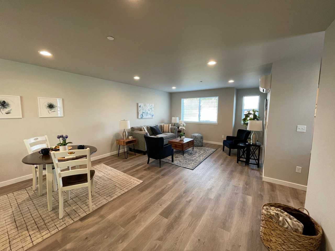 14601 1st Ave S - Photo 5 of 13