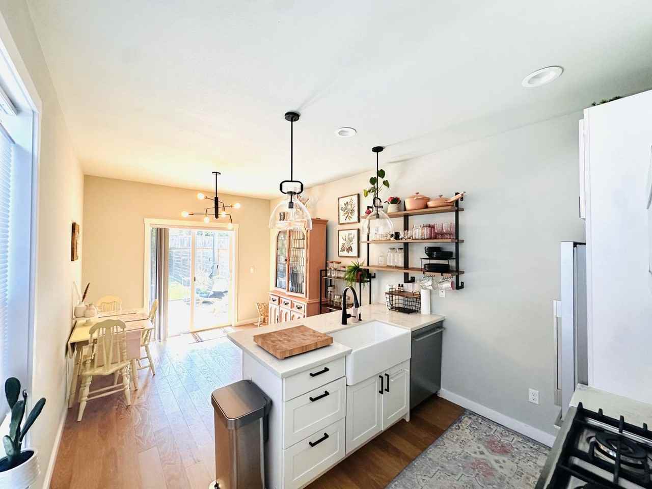 5251 Ne 32nd Pl - Photo 3 of 11