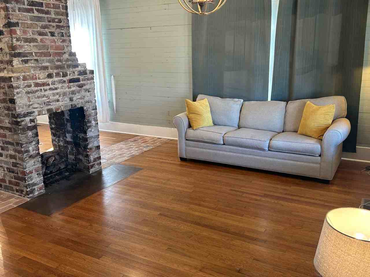 704 Barkley St Sw - Photo 5 of 20