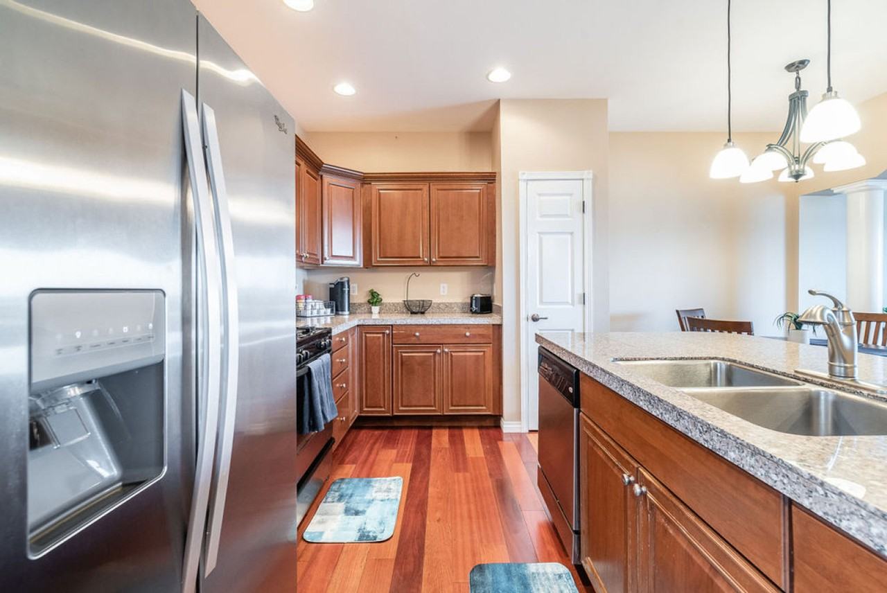 2107 South G Street #1046983P - Photo 4 of 39