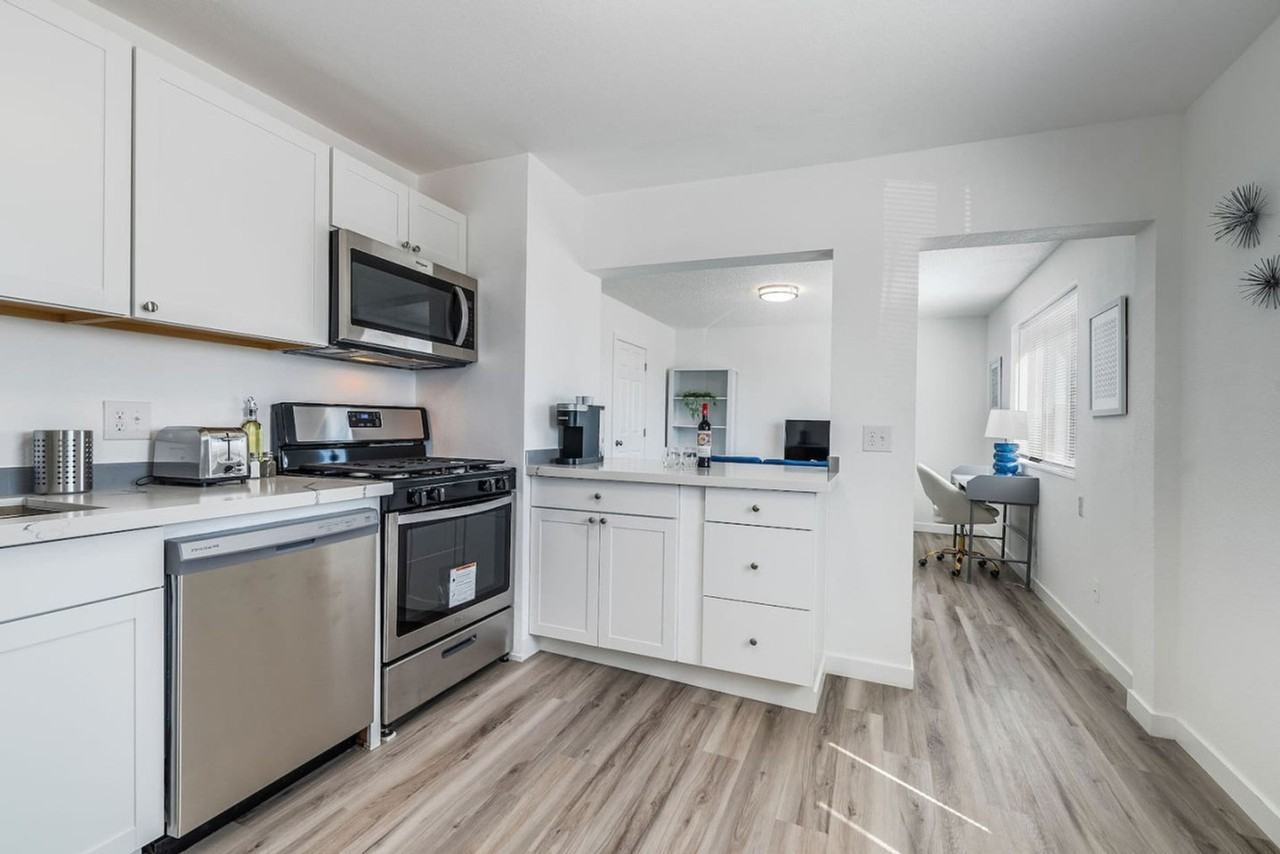 612 South 18th Street - Photo 7 of 53