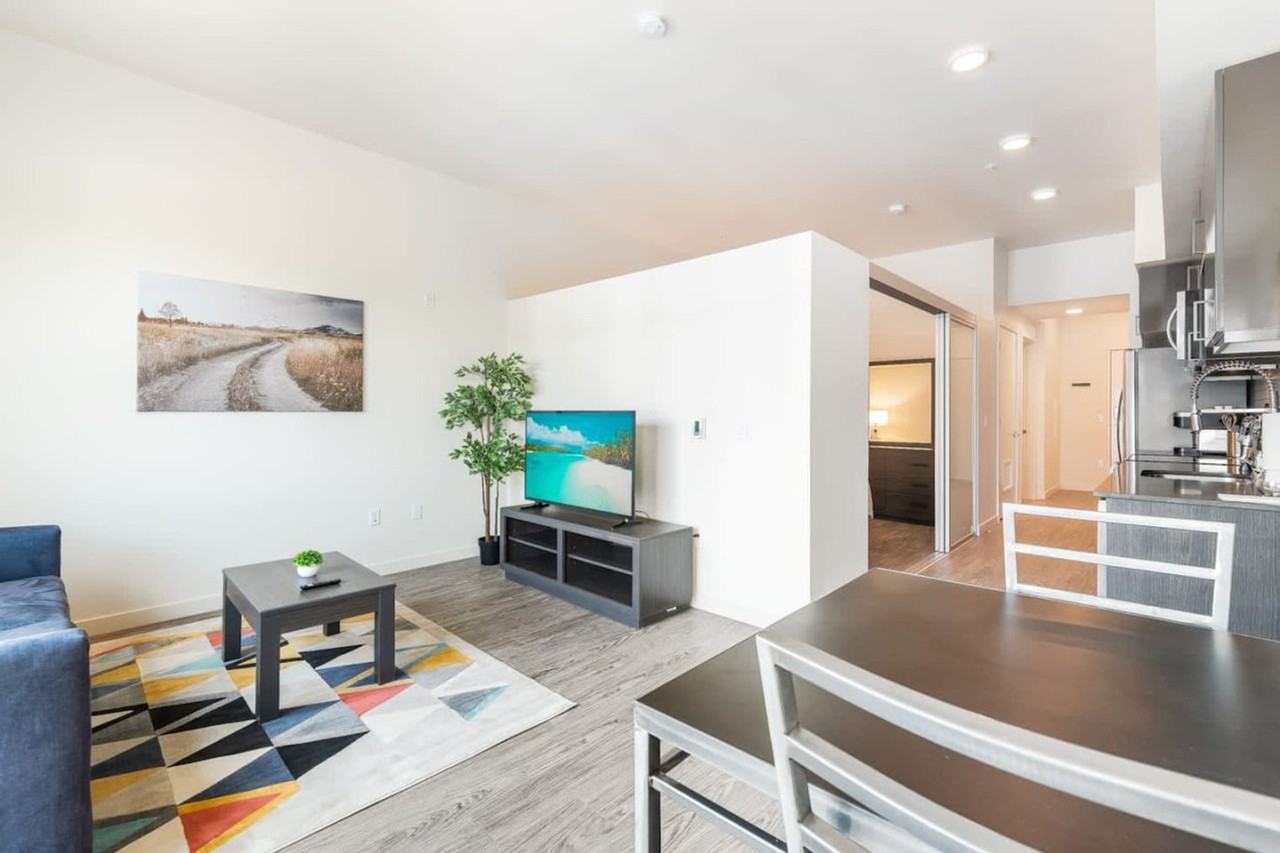 16450 Redmond Way #1045877P - Photo 2 of 21