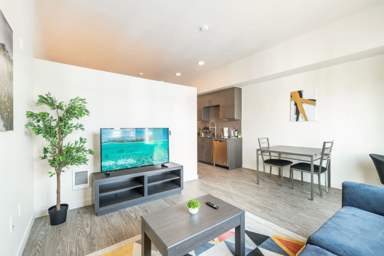 16450 Redmond Way #1045877P - Photo 3 of 21