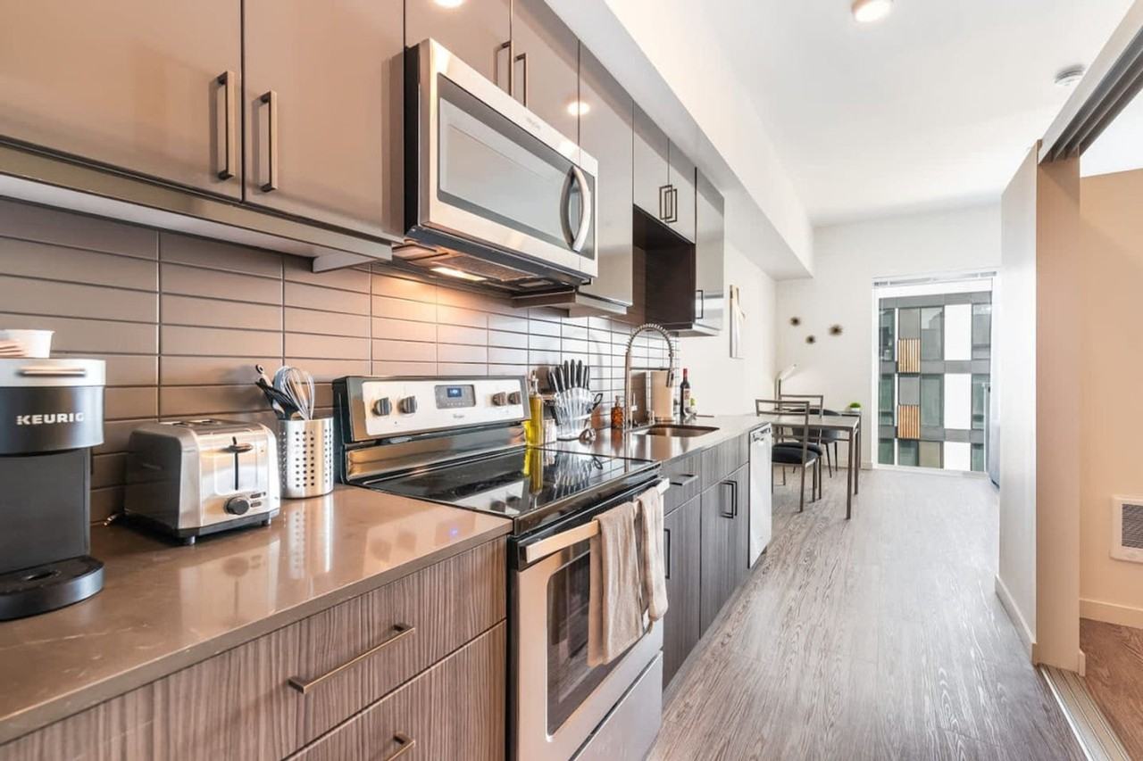 16450 Redmond Way #1045877P - Photo 4 of 21