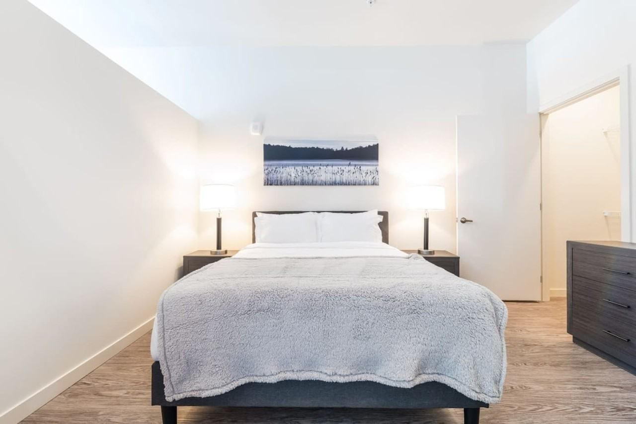 16450 Redmond Way #1045877P - Photo 6 of 21