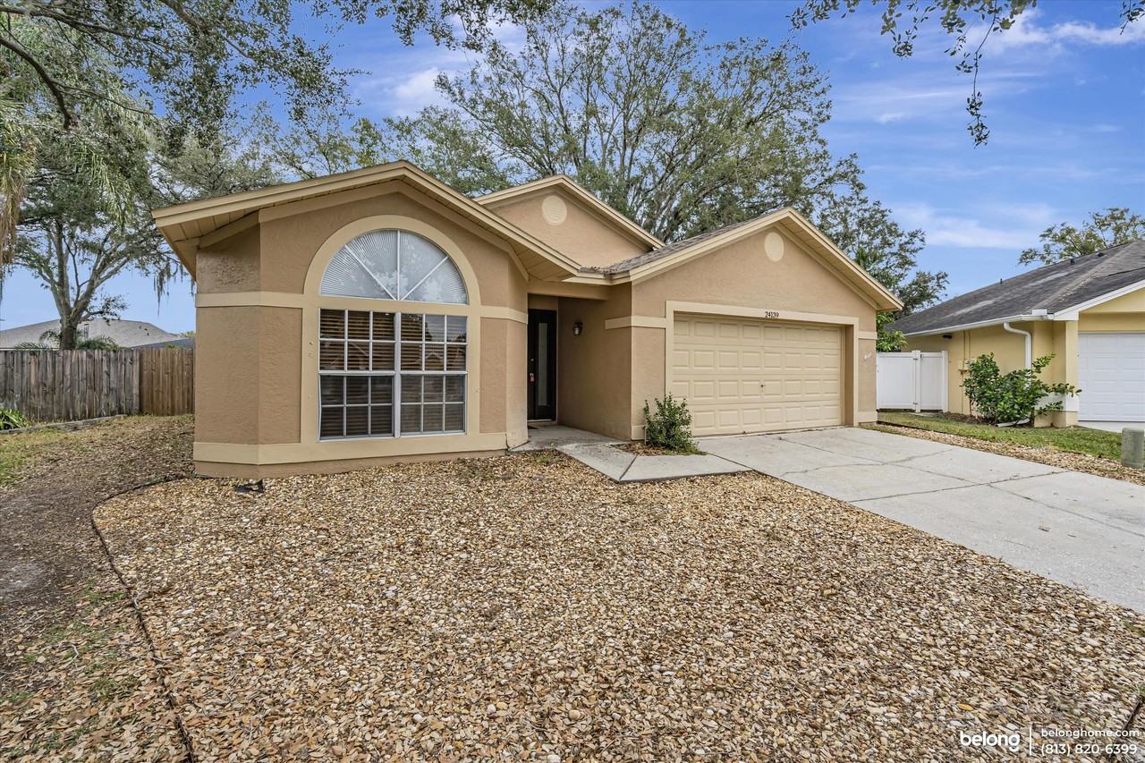24139 Twin Ct - Photo 2 of 36