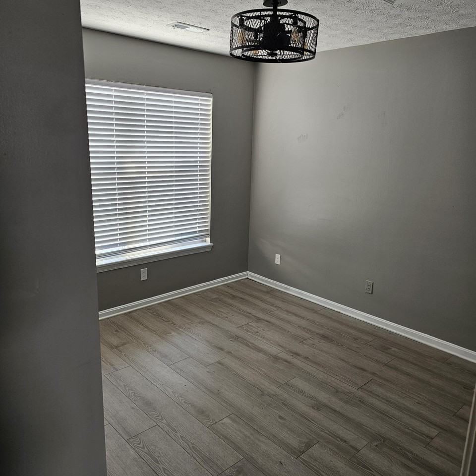 50 Montgomery St #50 - Photo 5 of 7