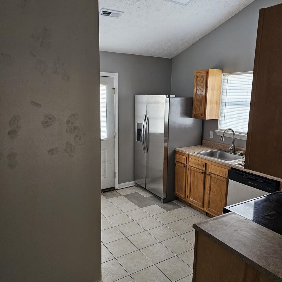 50 Montgomery St #50 - Photo 7 of 7