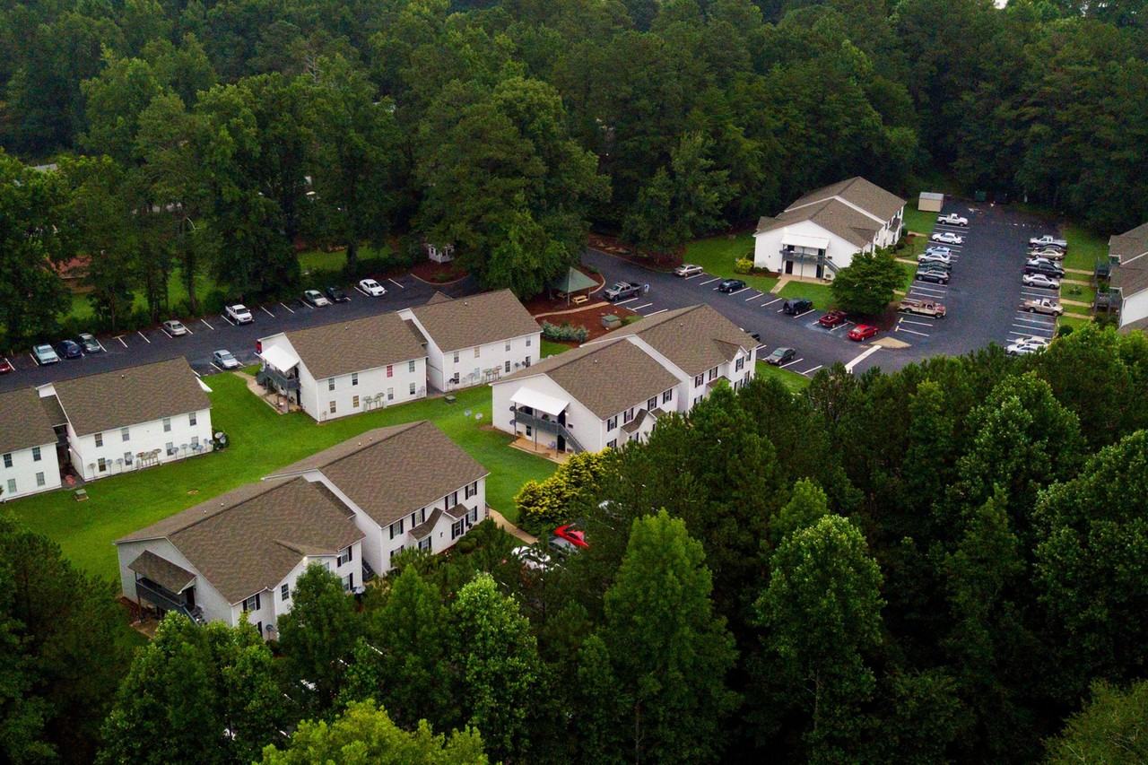 Cross Creek Apartments - Photo 7 of 35