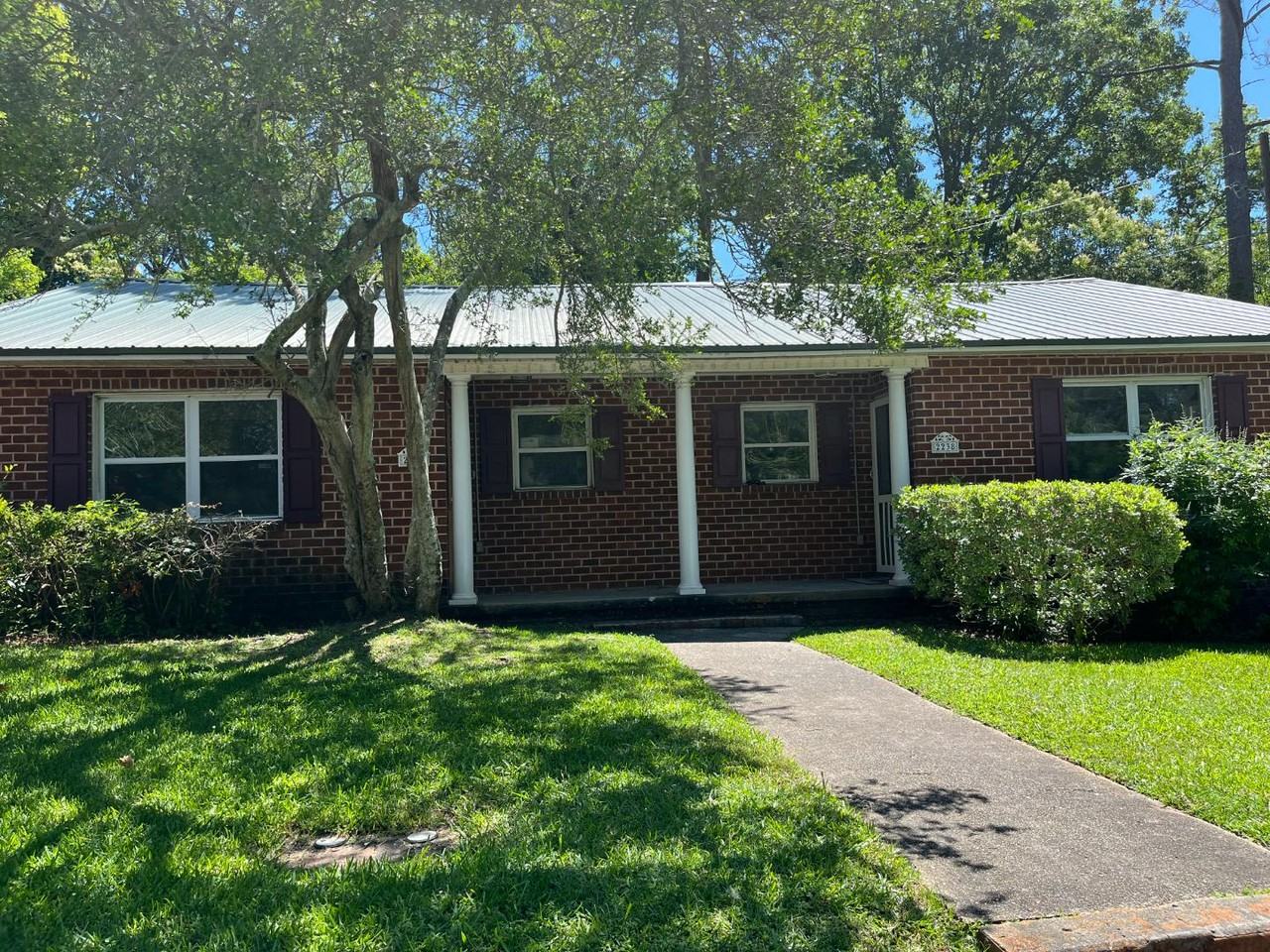 Pierce Circle - Photo 2 of 2