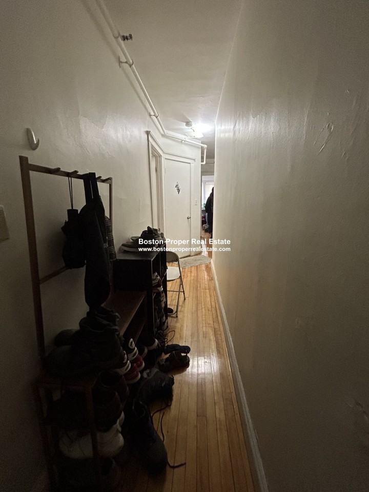 16 Westland Ave #310 - Photo 3 of 15