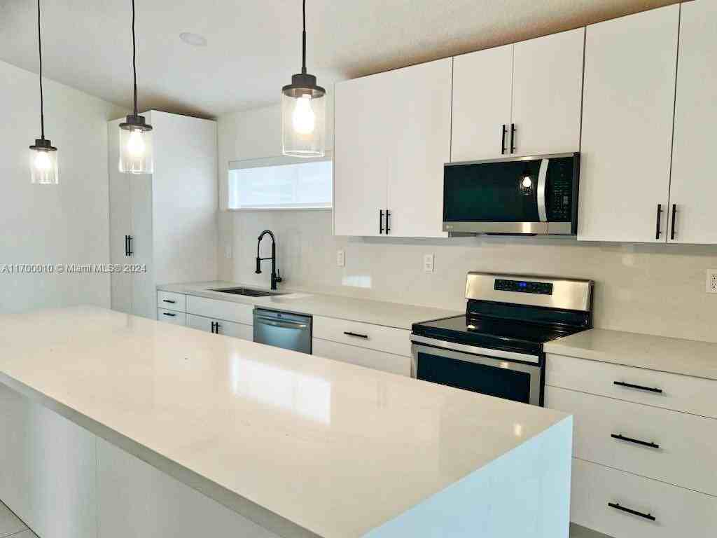 3129 West 73rd Place #NA - Photo 4 of 15