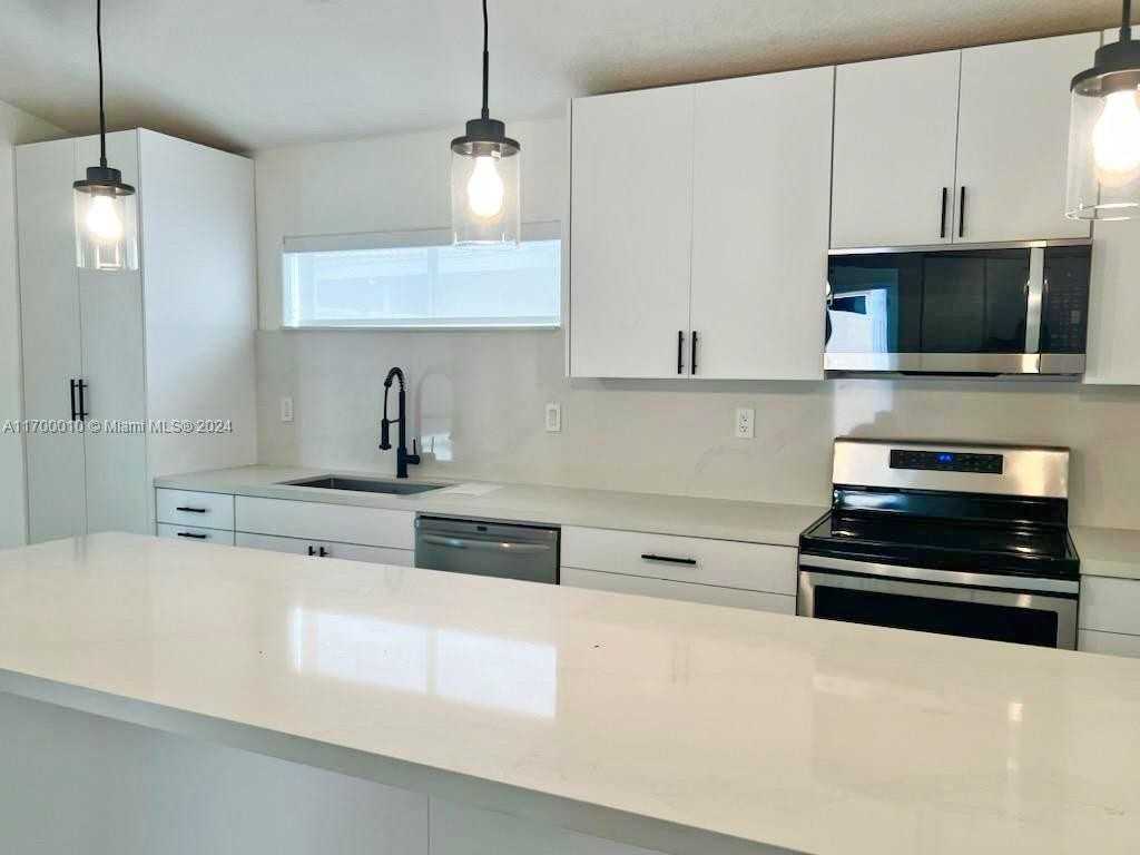 3129 West 73rd Place #NA - Photo 6 of 15