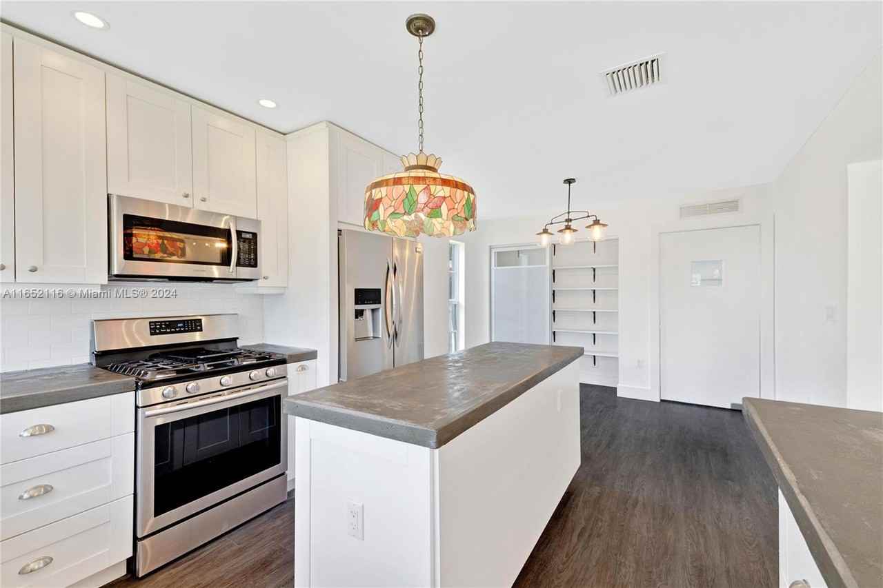 6830 North Waterway Drive #NA - Photo 6 of 15