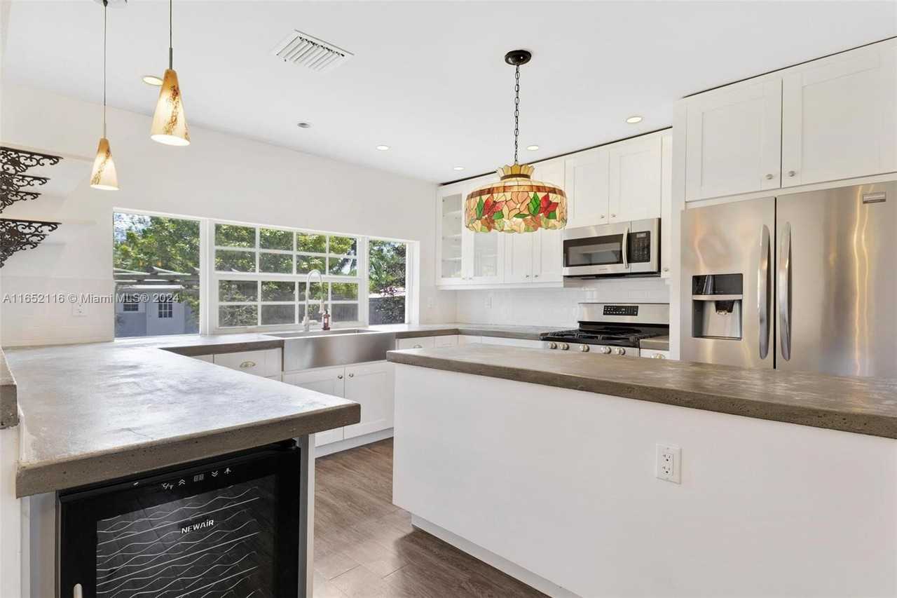 6830 North Waterway Drive #NA - Photo 2 of 15