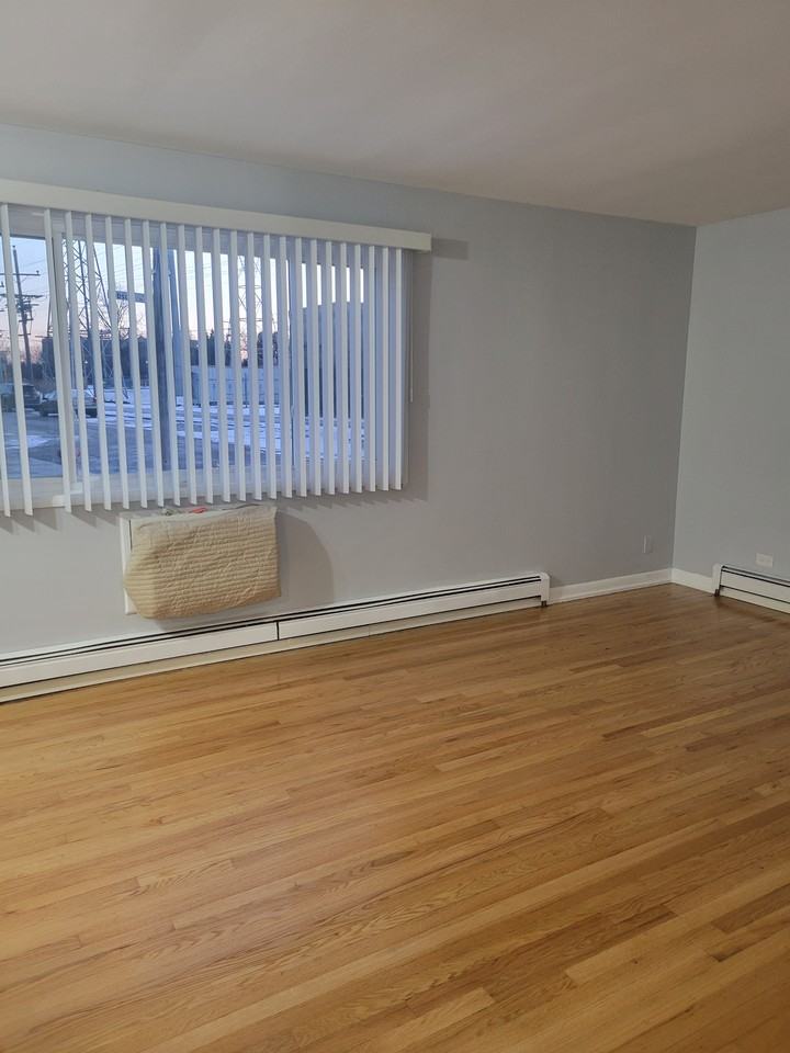 4660 Dobson St #1J - Photo 4 of 15