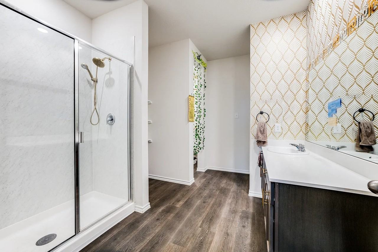 Kristof Dr - Photo 3 of 50