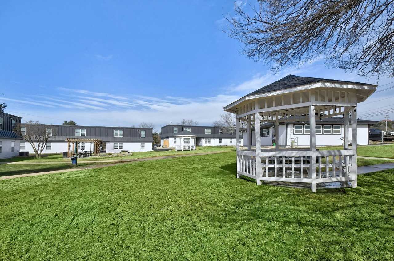 The LUX off Main - Photo 2 of 34