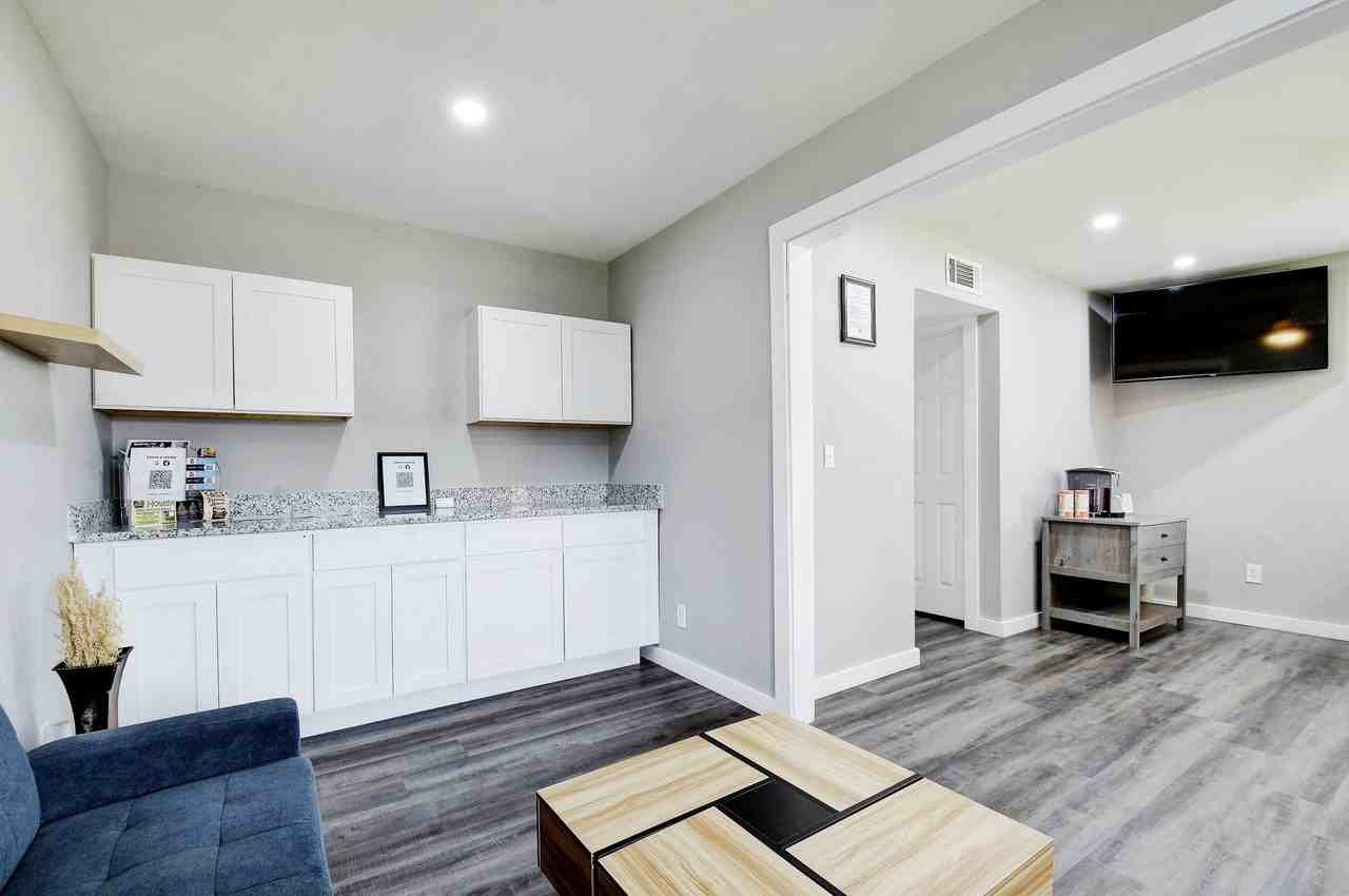 The LUX off Main - Photo 7 of 34