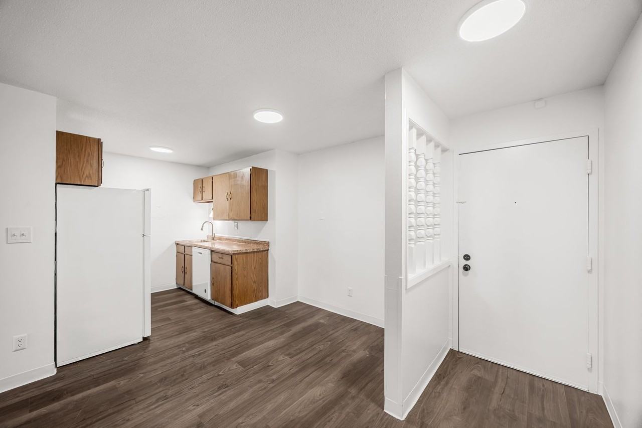 6205 6205 SE 5th Street-31 #31 - Photo 2 of 11