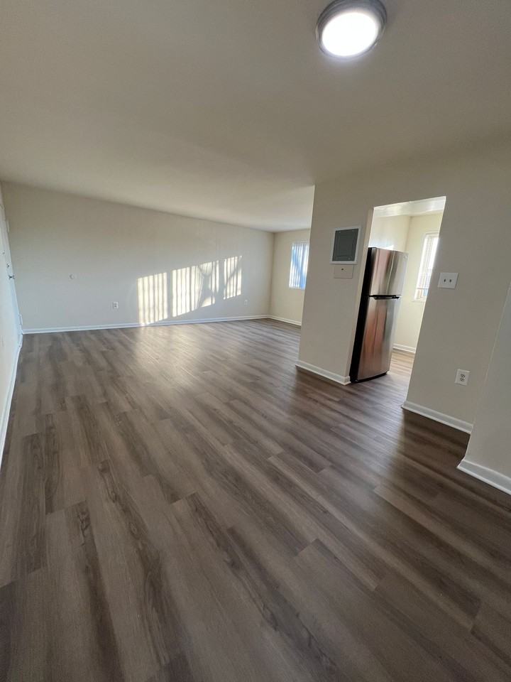 Queens Park Plaza Apartments - Photo 2 of 16