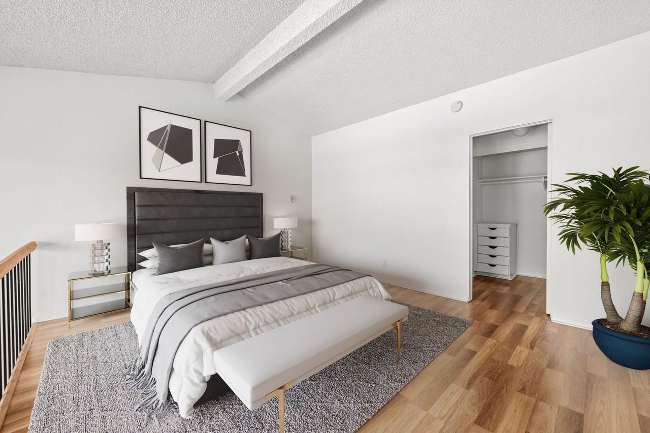 5951 Canterbury Dr #22 - Photo 4 of 14