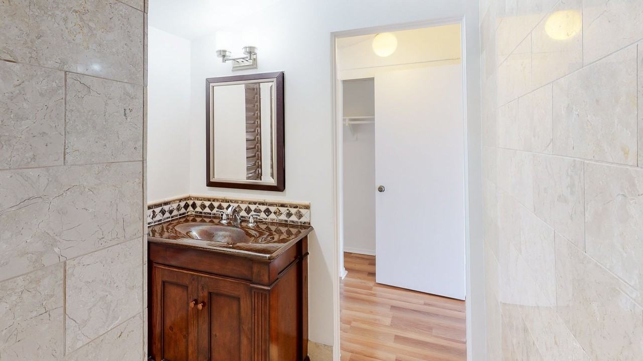 5951 Canterbury Dr #22 - Photo 5 of 14