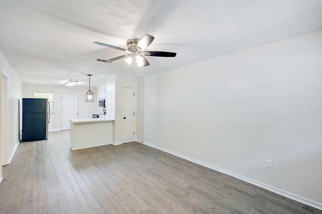 Prescott - Photo 3 of 3